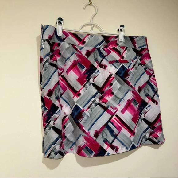 Women’s NWT IZod Golf Brand Pink and Blue Pattern Print Mini Golf Skirt Size 12 - Picture 10 of 11